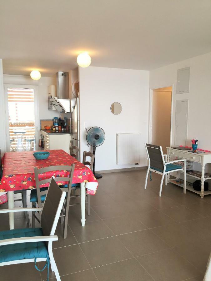 Meuble De Tourisme Classe, Climatisation, Pieds Dans L'Eau Palavas-les-Flots Exterior photo